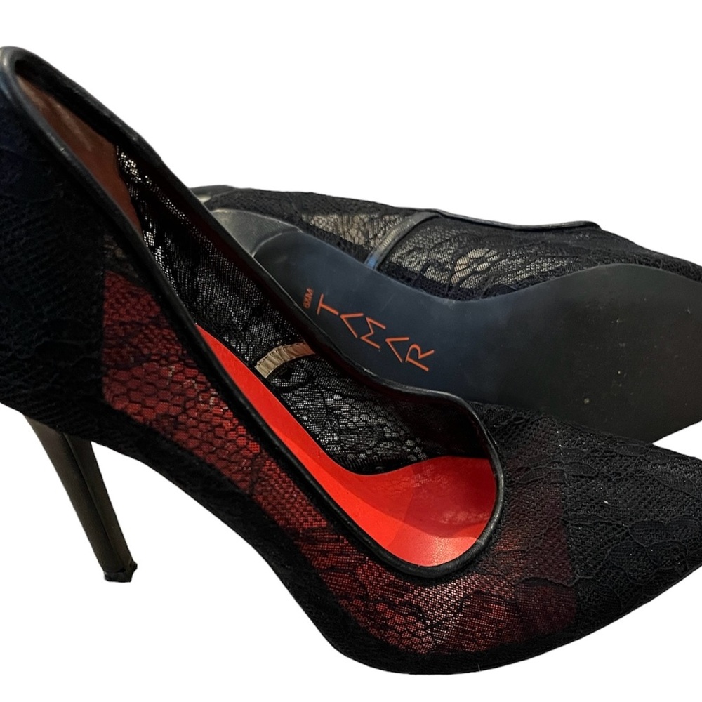 Tamar Brand Lace Pumps size 6.5